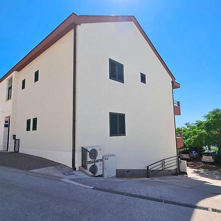Apartments Vukovic Vanja ماكارسكا المظهر الخارجي الصورة