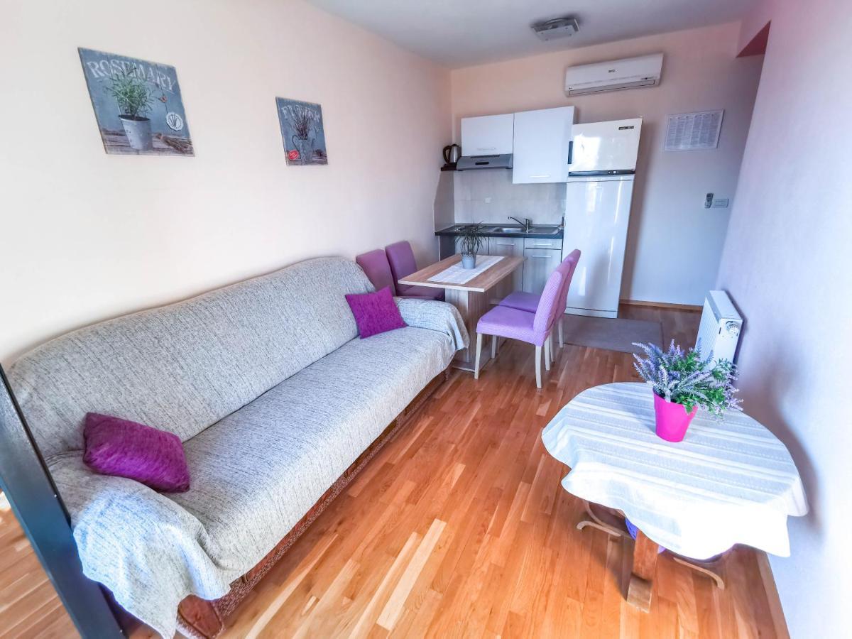 Apartments Vukovic Vanja ماكارسكا المظهر الخارجي الصورة