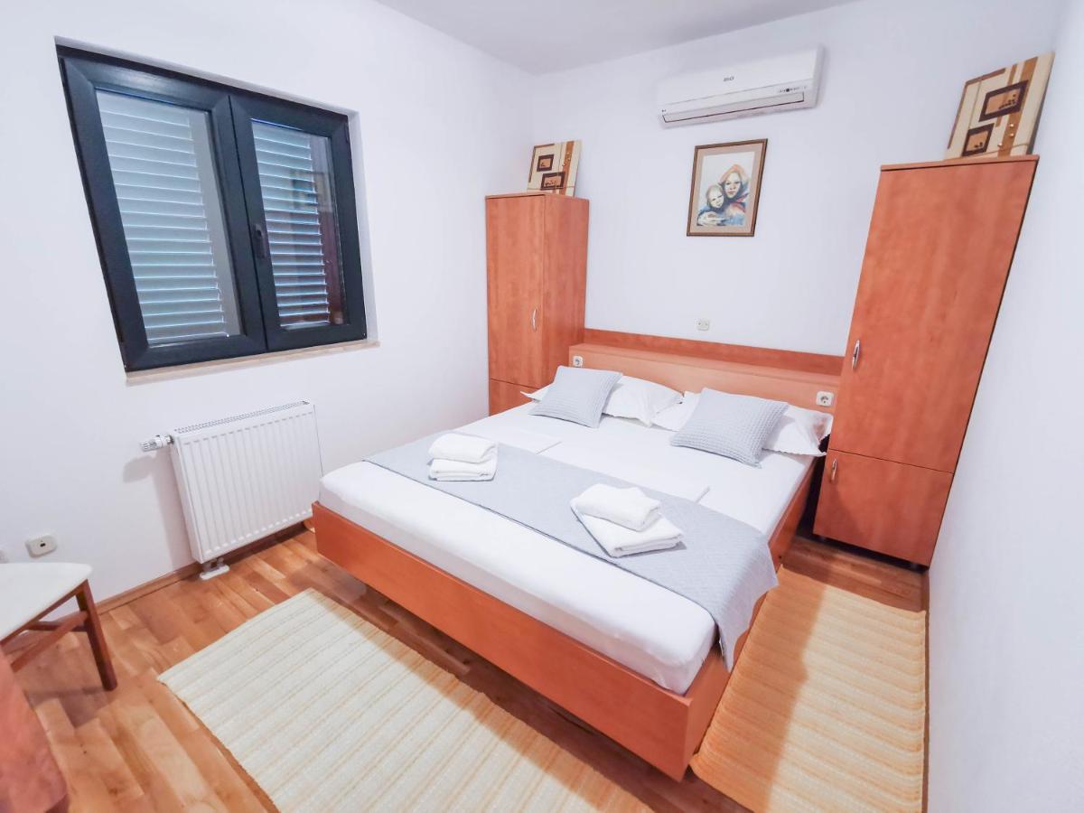 Apartments Vukovic Vanja ماكارسكا المظهر الخارجي الصورة