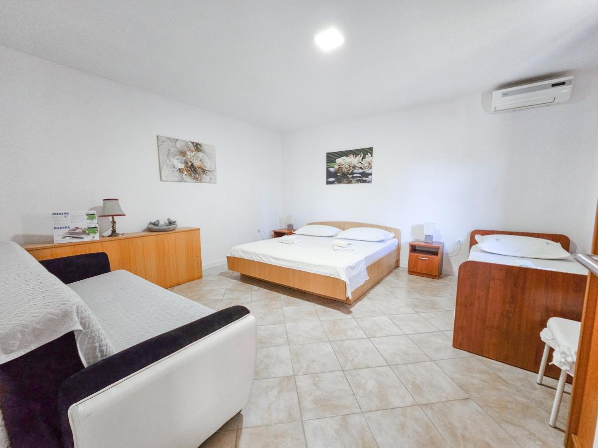 Apartments Vukovic Vanja ماكارسكا المظهر الخارجي الصورة