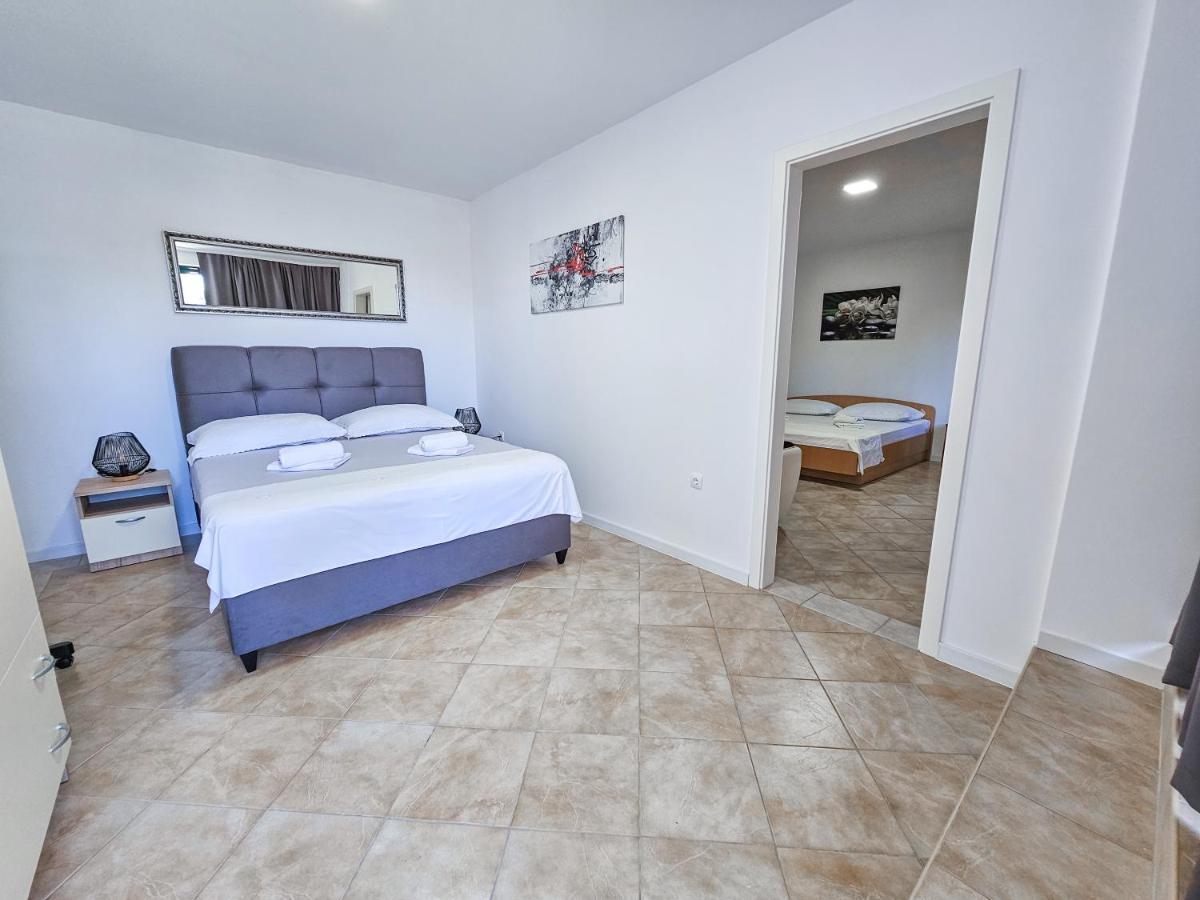 Apartments Vukovic Vanja ماكارسكا المظهر الخارجي الصورة